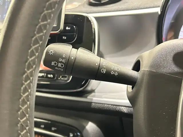 スマート ＭＣＣ スマート ターボ 福岡県 2017(平29)年 6万km 白 ガラスルーフ　/黒革　/Ｐａｎａｓｏｎｉｃナビ（ＣＮ－Ｇ１０００ＶＤ）　/純正オーディオ　/パドルシフト　/前席シートヒーター　/後ソナー　/キーレスキー　/純正１６インチＡＷ