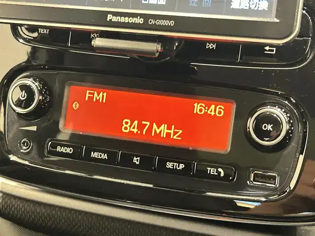 スマート ＭＣＣ スマート ターボ 福岡県 2017(平29)年 6万km 白 ガラスルーフ　/黒革　/Ｐａｎａｓｏｎｉｃナビ（ＣＮ－Ｇ１０００ＶＤ）　/純正オーディオ　/パドルシフト　/前席シートヒーター　/後ソナー　/キーレスキー　/純正１６インチＡＷ