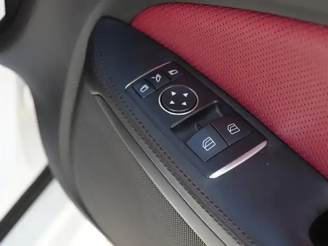 メルセデス・ベンツ ＳＬＫ２００ レーダーセーフティエディション 静岡県 2014(平26)年 4.6万km ポーラホワイト レーダーセーフティパッケージ/LKA/ACC/ブラインドスポットアシスト/パークトロニックセンサー/純正HDDナビ/　コマンドシステム/USB・DVD/フルセグTV/社外GPSレーダー/フロントドラレコ/DSRC車載器ETC/マジック・スカイコントロール付き/　パトリオットガラスルーフ（電動開閉式ハードトップ）/赤レザーシート/メモリ付きパワーシート/シートエアスカーフ/シートヒーター