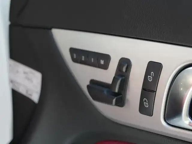 メルセデス・ベンツ ＳＬＫ２００ レーダーセーフティエディション 静岡県 2014(平26)年 4.6万km ポーラホワイト レーダーセーフティパッケージ/LKA/ACC/ブラインドスポットアシスト/パークトロニックセンサー/純正HDDナビ/　コマンドシステム/USB・DVD/フルセグTV/社外GPSレーダー/フロントドラレコ/DSRC車載器ETC/マジック・スカイコントロール付き/　パトリオットガラスルーフ（電動開閉式ハードトップ）/赤レザーシート/メモリ付きパワーシート/シートエアスカーフ/シートヒーター