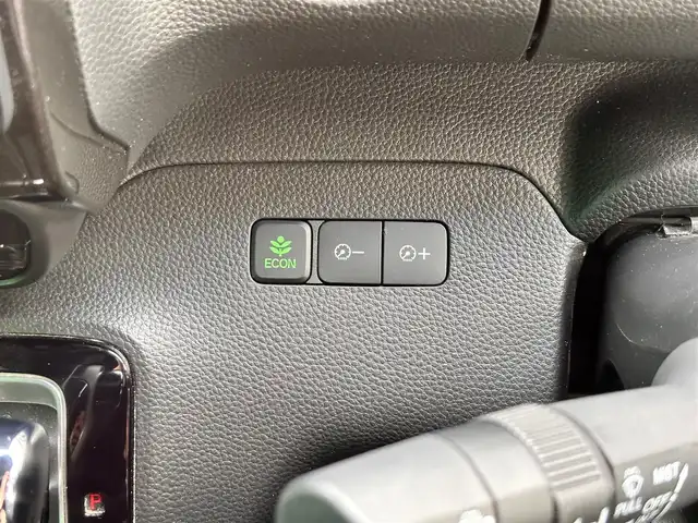 ホンダ Ｎ ＢＯＸ カスタム G L ターボ ホンダセンシング 宮城県 2018(平30)年 5.9万km プレミアムホワイトパールⅡ 禁煙車/登録時走行距離：58853km/ディーラーオプション純正8インチナビ/CD/DVD/フルセグTV/Bluetooth/バックカメラ/前方ドライブレコーダー/ビルトインETC/衝突被害軽減システム/後方センサー/横滑り防止装置/レーンキープアシスト/レーダークルーズコントロール/アイドリングストップ/LEDヘッドライト/フォグランプ/オートライト/ハーフレザーシート/パドルシフト/サンシェード/両側パワースライドドア/エンジンスタートボタン/スマートキー/純正フロアマット/純正15インチアルミホイール