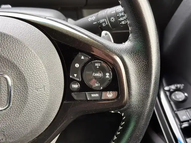 ホンダ Ｎ ＢＯＸ カスタム G L ターボ ホンダセンシング 宮城県 2018(平30)年 5.9万km プレミアムホワイトパールⅡ 禁煙車/登録時走行距離：58853km/ディーラーオプション純正8インチナビ/CD/DVD/フルセグTV/Bluetooth/バックカメラ/前方ドライブレコーダー/ビルトインETC/衝突被害軽減システム/後方センサー/横滑り防止装置/レーンキープアシスト/レーダークルーズコントロール/アイドリングストップ/LEDヘッドライト/フォグランプ/オートライト/ハーフレザーシート/パドルシフト/サンシェード/両側パワースライドドア/エンジンスタートボタン/スマートキー/純正フロアマット/純正15インチアルミホイール