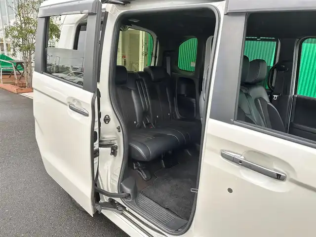 ホンダ Ｎ ＢＯＸ カスタム G L ターボ ホンダセンシング 宮城県 2018(平30)年 5.9万km プレミアムホワイトパールⅡ 禁煙車/登録時走行距離：58853km/ディーラーオプション純正8インチナビ/CD/DVD/フルセグTV/Bluetooth/バックカメラ/前方ドライブレコーダー/ビルトインETC/衝突被害軽減システム/後方センサー/横滑り防止装置/レーンキープアシスト/レーダークルーズコントロール/アイドリングストップ/LEDヘッドライト/フォグランプ/オートライト/ハーフレザーシート/パドルシフト/サンシェード/両側パワースライドドア/エンジンスタートボタン/スマートキー/純正フロアマット/純正15インチアルミホイール
