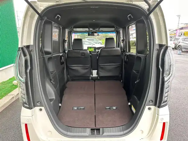 ホンダ Ｎ ＢＯＸ カスタム G L ターボ ホンダセンシング 宮城県 2018(平30)年 5.9万km プレミアムホワイトパールⅡ 禁煙車/登録時走行距離：58853km/ディーラーオプション純正8インチナビ/CD/DVD/フルセグTV/Bluetooth/バックカメラ/前方ドライブレコーダー/ビルトインETC/衝突被害軽減システム/後方センサー/横滑り防止装置/レーンキープアシスト/レーダークルーズコントロール/アイドリングストップ/LEDヘッドライト/フォグランプ/オートライト/ハーフレザーシート/パドルシフト/サンシェード/両側パワースライドドア/エンジンスタートボタン/スマートキー/純正フロアマット/純正15インチアルミホイール