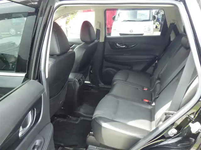 日産 エクストレイル 20Xi 千葉県 2021(令3)年 4.6万km ダイヤモンドブラック ワンオーナー/エマージェンシーブレーキ/プロパイロット/インテリジェントクルーズコントロール/インテリジェントルームミラー/パワーバックドア/カブロンシート/各席シートヒーター/純正SDナビ/地デジTV/【BD/DVD/CD再生機能　Bluetooth接続】/アラウンドビューモニター/ドライブレコーダー/革巻きステアリング/ステアリングスイッチ/ETC/LEDヘッドライト/ウインカーミラー/コーナーセンサー/純正18インチアルミホイル/インテリジェントキー