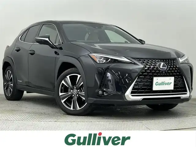 レクサス ＵＸ 250h バージョンL 道央・札幌 2020(令2)年 2.6万km グラファイトブラックガラスフレーク ・ワンオーナー/・４WD/・純正SDナビ/・パノラミックビューモニター/・CD/DVD/SD/BT/フルセグ/・ビルトインETC2.0/・ドライブレコーダー/・自動防眩ルームミラー/・レクサスセーフティシステム＋/・プリクラッシュセーフティ/・レーンチェンジアシスト/・レーダークルーズコントロール/・プロアクティブドライビングアシスト/・アダプティブハイビームシステム/・ブラインドスポットモニター/・クリアランスソナー/・ヘッドアップディスプレイ/・レザーシート/・前席パワーシート/・シートベンチレーション/・前席シートヒーター/・前席シートエアコン/・ステアリングヒーター/・パワーバックドア/・純正18インチAW/・スペアキー/・取扱説明書/・保証書/・純正フロアマット