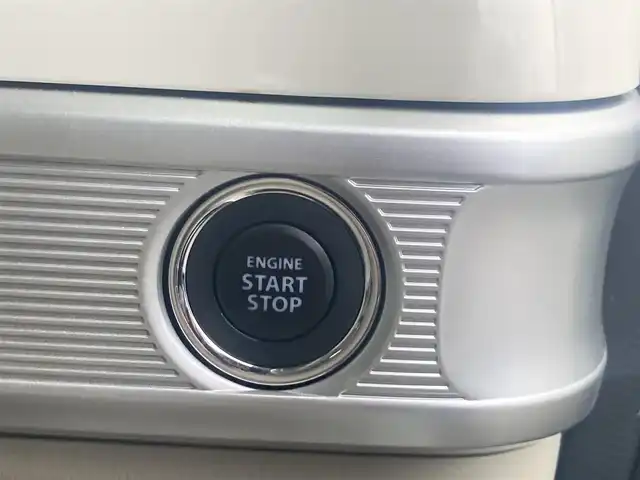 スズキ スペーシア HYBRID X 岡山県 2021(令3)年 0.5万km オフブルーメタリック/ホワイト2トーン ディスプレイオーディオ　DDX4190BT/Bluetooth、AM、FM、CD再生/シートバックテーブル/バックカメラ/USB充電ポート2口/コーナーポール/両側パワースライドドア/前後ドライブレコーダー　Y-210R/運転席シートヒーター/スマートキー/プッシュスタート