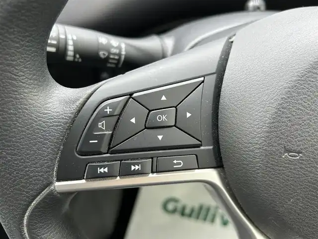 日産 セレナ X Vセレクション 山形県 2018(平30)年 8.7万km ブリリアントホワイトパール 純正9インチナビ/　AM/FM/TV/CD/DVD/Blu-ray/Bluetooth/USB/パーキングアシスト/純正前後ドライブレコーダー/両側電動スライドドア/エマージェンシーブレーキ/全方位カメラ/オートライト/禁煙車/コーナーセンサー前後/盗難防止/スタッドレス車載/クルーズコントロール/スマートキー/ドアバイザー/アイドリングストップ/ワンオーナー/純正オーディオ/プッシュスタート/パワーウインドウ/アイドリングストップ/横滑り防止/ビルトインETC