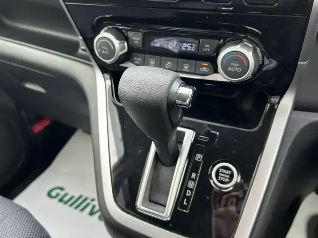 日産 セレナ X Vセレクション 山形県 2018(平30)年 8.7万km ブリリアントホワイトパール 純正9インチナビ/　AM/FM/TV/CD/DVD/Blu-ray/Bluetooth/USB/パーキングアシスト/純正前後ドライブレコーダー/両側電動スライドドア/エマージェンシーブレーキ/全方位カメラ/オートライト/禁煙車/コーナーセンサー前後/盗難防止/スタッドレス車載/クルーズコントロール/スマートキー/ドアバイザー/アイドリングストップ/ワンオーナー/純正オーディオ/プッシュスタート/パワーウインドウ/アイドリングストップ/横滑り防止/ビルトインETC