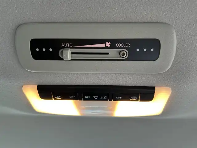 日産 セレナ X Vセレクション 山形県 2018(平30)年 8.7万km ブリリアントホワイトパール 純正9インチナビ/　AM/FM/TV/CD/DVD/Blu-ray/Bluetooth/USB/パーキングアシスト/純正前後ドライブレコーダー/両側電動スライドドア/エマージェンシーブレーキ/全方位カメラ/オートライト/禁煙車/コーナーセンサー前後/盗難防止/スタッドレス車載/クルーズコントロール/スマートキー/ドアバイザー/アイドリングストップ/ワンオーナー/純正オーディオ/プッシュスタート/パワーウインドウ/アイドリングストップ/横滑り防止/ビルトインETC