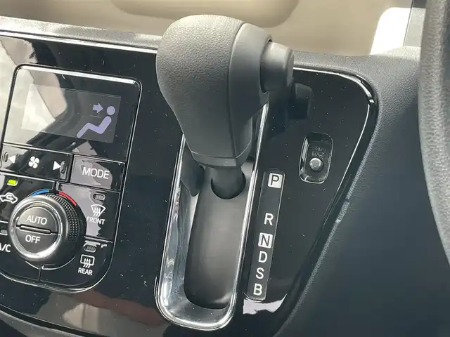 トヨタ パッソ モーダ 千葉県 2019(平31)年 2.3万km パールホワイトⅢ 純正ナビ/ワンセグTV/衝突被害軽減ブレーキ/オートハイビーム/オートライト/コーナーセンサー/プッシュスタート/スマートキー/横滑り防止装置