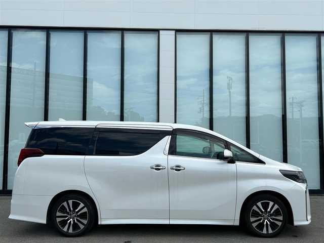 トヨタ アルファード S Cパッケージ 大阪府 2021(令3)年 3.9万km ホワイトパールクリスタルシャイン 純正９インチナビ/  フルセグTV/Bluetooth/USB/100V電源/ＣＤ／ＤＶＤデッキ/バックモニター/後席モニター/衝突軽減ブレーキ/横滑り防止装置/コーナーセンサー/ＢＳＭ/サンルーフ/スマートルームミラー/前席エアシートヒーター/全席パワーシート/両側パワースライドドア/レーダークルーズコントロール/レーンキープアシスト/ドライブレコーダー/オートマチックハイビーム/オットマン/純正18インチアルミホイール/ＥＴＣ/三眼ＬＥＤ