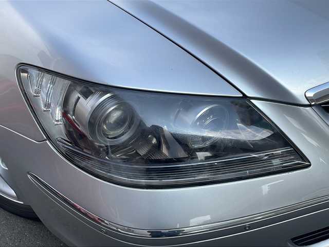 ホンダ レジェンド 道央・札幌 2004(平16)年 19.8万km セレスティアルシルバーメタリック 純正ナビメーカーオプション(TVフルセグ)/バックカメラ/パワーシート/シートメモリー/フルレザーシート/シートヒーター/パドルシフト/ステアリングリモコン/クルーズコントロール
