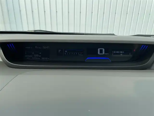 ホンダ フリード G ホンダセンシング 熊本県 2019(平31)年 4.3万km フォレストグリーンパール 純正９インチナビ/・AM/FM/CD/DVD/BT/SD/・フルセグTV（走行中視聴可能）/・バックカメラ/ホンダセンシング/・衝突軽減ブレーキ/・車線維持支援システム/・アダプティブクルーズコントロール/・誤発信抑制機能/・歩行者事故低減ステアリング/・後方誤発信抑制機能/・先行車発進お知らせ機能/・後方誤発信抑制機能/・オートハイビーム/LEDライト/前方ドライブレコーダー/Sパッケージ/・本革巻きステアリングホイール/・ステアリングスイッチ/・15インチ純正アルミホイール/・コンビシート/・シートバックアッパーポケット/ビルトインETC/両側パワースライドドア/アダプティブコーナーリングライト/ウィンカーミラー/後席ロールサンシェード/熱線デフォッガースイッチ/ウォークスルー/アイドリングストップ/純正フロアマット/ドアバイザー/プッシュスタート/スマートキー