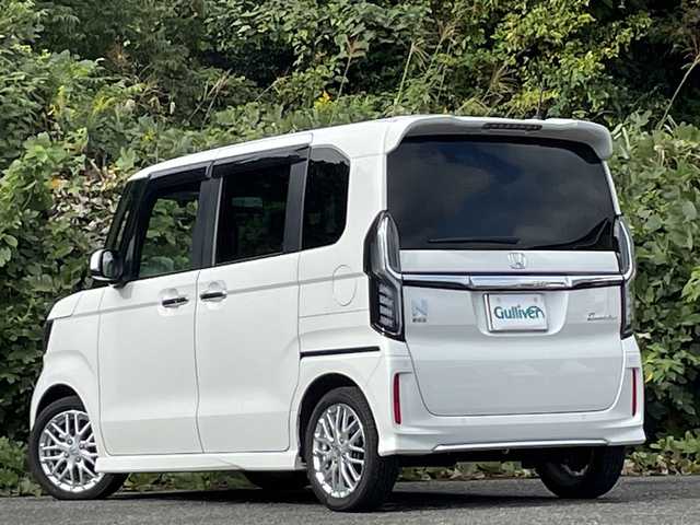 ホンダ Ｎ ＢＯＸ カスタム L ターボ 大分県 2022(令4)年 2.3万km プラチナホワイトパール オプションワンタッチスライドドア/両側パワースライドドア /ホンダセンシング/アダプティブクルーズコントロール/レーンキープアシスト/ハーフレザーシート/シートヒーター/純正メモリーナビ/バックカメラ/フルセグ/DVD/Bluetooth/前後ドライブレコーダー/大型ルーフコンソール/純正15インチアルミホイール/純正LEDヘッドライト/オートライトコントロール/ETC/ステアリングリモコン