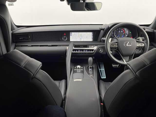 レクサス ＬＣ 500 Lパッケージ 埼玉県 2023(令5)年 0.5万km ホワイトノーヴァガラスフレーク 純正１２．３インチナビ　/バックカメラ　/パノラミックルーフ　/メモリーシート　/シートヒーター　/エアシート　/純正ＥＴＣビルトイン２．０　/プリクラッシュセーフティシステム　/フルセグＴＶ　/ＢＳＭ　/ＨＵＤ/レーダークルーズコントロール/純正フロアマット