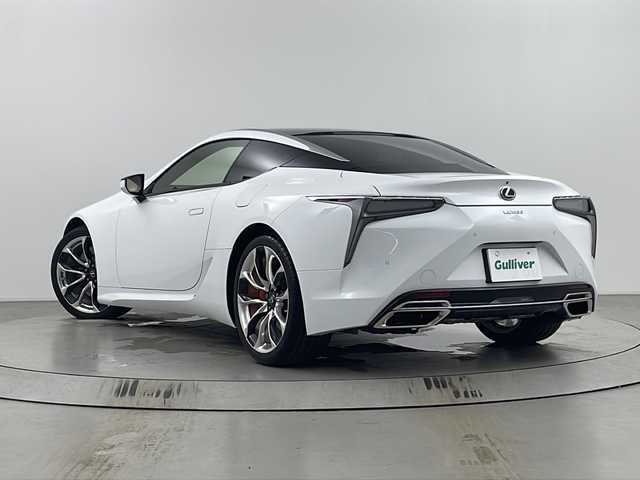 レクサス ＬＣ 500 Lパッケージ 埼玉県 2023(令5)年 0.5万km ホワイトノーヴァガラスフレーク 純正１２．３インチナビ　/バックカメラ　/パノラミックルーフ　/メモリーシート　/シートヒーター　/エアシート　/純正ＥＴＣビルトイン２．０　/プリクラッシュセーフティシステム　/フルセグＴＶ　/ＢＳＭ　/ＨＵＤ/レーダークルーズコントロール/純正フロアマット