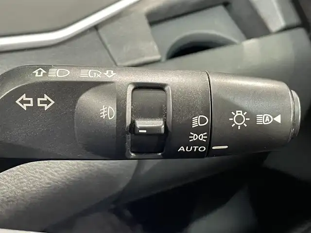 日産 ノート X 愛知県 2021(令3)年 4万km ピンクⅡ 純正9インチディスプレイ/プロパイロット/アラウンドビューモニター/ビルトインETC2.0/LEDヘッドライト/ドライブレコーダー/ワイヤレス充電/デジタルインナーミラー/ブラインドスポットモニター/フルセグTV/Bluetooth/コーナーセンサー/レーンキープアシスト/オートハイビーム/HDMI接続/プッシュスタート/USB接続/スマートキー/純正フロアマット/オートライト/電動格納ミラー/ツートーンカラー/フォグランプ/電動パーキングブレーキ/オートブレーキホールド/オートエアコン