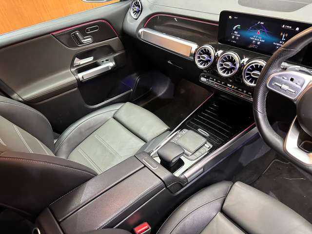 メルセデス・ベンツ ＧＬＢ２００ｄ AMGライン 千葉県 2020(令2)年 4.8万km デジタルホワイト レザーＥＸＣ　/ナビ　/３６０°カメラ　/ＡＣＣ　/ＢＳＭ　/シートヒーター　/パワーシート　/ＬＥＤヘッドライト　/ハイビームアシスト　/アンビエントライト　/電動リアゲート　/パーキングアシスト　/ドラレコ　/ＥＴＣ