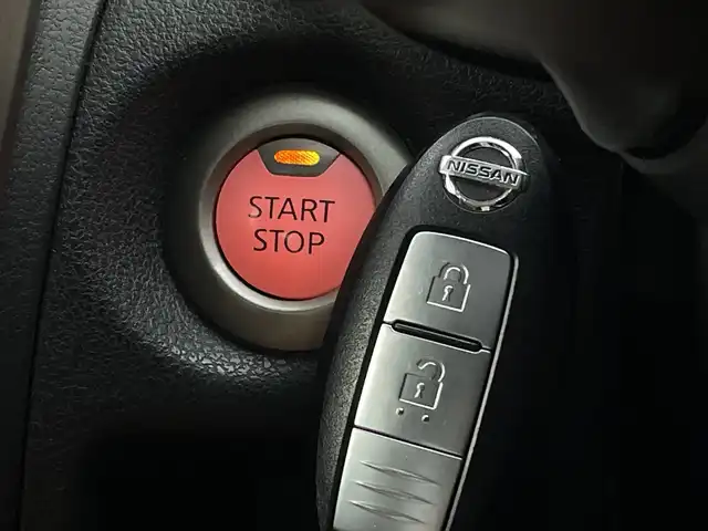 日産 ノート e－パワー メダリスト 新潟県 2016(平28)年 3.1万km ダークメタルグレー 社外SDナビ/　　フルセグ/CD/DVD/BT/アラウンドビューモニター/ハーフレザー/LEDオートライト/デジタルインナーミラー/レーンキープ/スマートキー/ETC