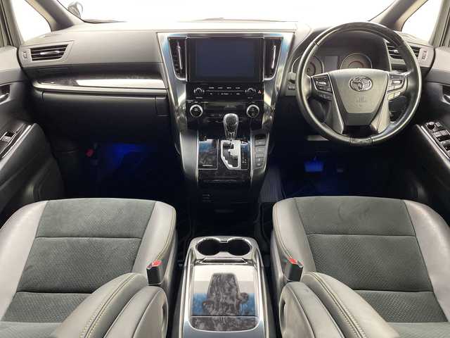 トヨタ アルファード S タイプゴールド 新潟県 2020(令2)年 4.2万km ブラック 9インチ純正メモリナビ/　フルセグTV/Bluetooth/CD/DVD/USB/トヨタセーフティセンス/・プリクラッシュセーフティ(PCS)/・レーントレーシングアシスト(LTA)/・レーンディパーチャーアラート(LDA)/・ロードサインアシスト(RSA)/・レーダークルーズコントロール/・オートマチックハイビーム/ハーフレザーシート/両側パワースライドドア/パワーバックドア/前後コーナーセンサー/バックモニター/ビルトインETC/3眼LEDヘッドライト/ステアリングスイッチ