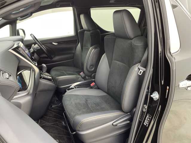 トヨタ アルファード S タイプゴールド 新潟県 2020(令2)年 4.2万km ブラック 9インチ純正メモリナビ/　フルセグTV/Bluetooth/CD/DVD/USB/トヨタセーフティセンス/・プリクラッシュセーフティ(PCS)/・レーントレーシングアシスト(LTA)/・レーンディパーチャーアラート(LDA)/・ロードサインアシスト(RSA)/・レーダークルーズコントロール/・オートマチックハイビーム/ハーフレザーシート/両側パワースライドドア/パワーバックドア/前後コーナーセンサー/バックモニター/ビルトインETC/3眼LEDヘッドライト/ステアリングスイッチ