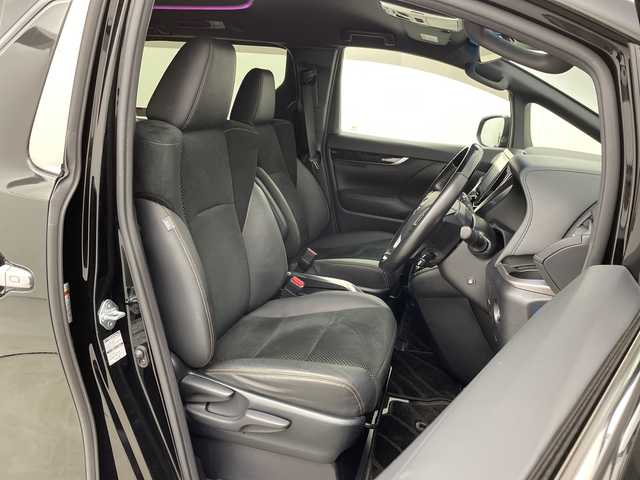 トヨタ アルファード S タイプゴールド 新潟県 2020(令2)年 4.2万km ブラック 9インチ純正メモリナビ/　フルセグTV/Bluetooth/CD/DVD/USB/トヨタセーフティセンス/・プリクラッシュセーフティ(PCS)/・レーントレーシングアシスト(LTA)/・レーンディパーチャーアラート(LDA)/・ロードサインアシスト(RSA)/・レーダークルーズコントロール/・オートマチックハイビーム/ハーフレザーシート/両側パワースライドドア/パワーバックドア/前後コーナーセンサー/バックモニター/ビルトインETC/3眼LEDヘッドライト/ステアリングスイッチ