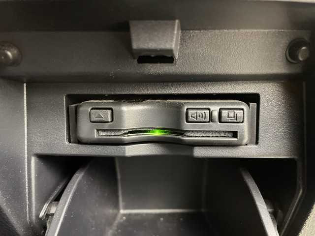 トヨタ アルファード S タイプゴールド 新潟県 2020(令2)年 4.2万km ブラック 9インチ純正メモリナビ/　フルセグTV/Bluetooth/CD/DVD/USB/トヨタセーフティセンス/・プリクラッシュセーフティ(PCS)/・レーントレーシングアシスト(LTA)/・レーンディパーチャーアラート(LDA)/・ロードサインアシスト(RSA)/・レーダークルーズコントロール/・オートマチックハイビーム/ハーフレザーシート/両側パワースライドドア/パワーバックドア/前後コーナーセンサー/バックモニター/ビルトインETC/3眼LEDヘッドライト/ステアリングスイッチ