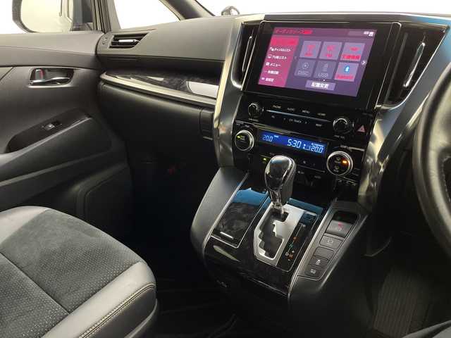 トヨタ アルファード S タイプゴールド 新潟県 2020(令2)年 4.2万km ブラック 9インチ純正メモリナビ/　フルセグTV/Bluetooth/CD/DVD/USB/トヨタセーフティセンス/・プリクラッシュセーフティ(PCS)/・レーントレーシングアシスト(LTA)/・レーンディパーチャーアラート(LDA)/・ロードサインアシスト(RSA)/・レーダークルーズコントロール/・オートマチックハイビーム/ハーフレザーシート/両側パワースライドドア/パワーバックドア/前後コーナーセンサー/バックモニター/ビルトインETC/3眼LEDヘッドライト/ステアリングスイッチ