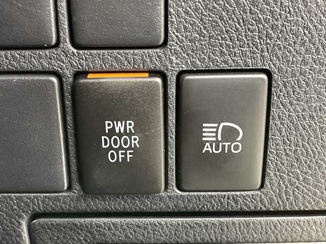 トヨタ アルファード S タイプゴールド 新潟県 2020(令2)年 4.2万km ブラック 9インチ純正メモリナビ/　フルセグTV/Bluetooth/CD/DVD/USB/トヨタセーフティセンス/・プリクラッシュセーフティ(PCS)/・レーントレーシングアシスト(LTA)/・レーンディパーチャーアラート(LDA)/・ロードサインアシスト(RSA)/・レーダークルーズコントロール/・オートマチックハイビーム/ハーフレザーシート/両側パワースライドドア/パワーバックドア/前後コーナーセンサー/バックモニター/ビルトインETC/3眼LEDヘッドライト/ステアリングスイッチ