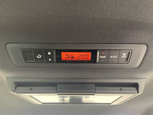 トヨタ ノア Si ダブルバイビーⅡ 栃木県 2019(平31)年 3.3万km ホワイトパールクリスタルシャイン 純正ナビ(NSZT-W68T)/(フルセグTV・Bluetooth・CD・DVD・SD)/バックカメラ/後席モニター/トヨタセーフティセンス/ ・プリクラッシュセーフティ/ ・レーンキープアシスト/ ・クルーズコントロール/ ・オートハイビーム/前後コーナーセンサー/両側パワースライドドア/ハーフレザーシート/LEDヘッドライト/オートライト/3列シート/ウォークスルー/ビルトインETC/スマートキー/純正アルミホイール/社外フロアマット