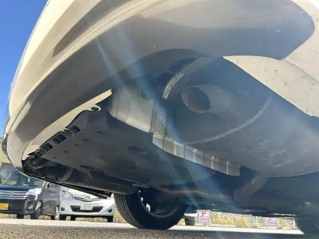 トヨタ クラウン アスリート S 滋賀県 2013(平25)年 13.3万km ホワイトパールクリスタルシャイン 純正メーカーナビ/（AM/FM/CD/DVD/TVフルセグHDD/Bluetooth/USB）/プリクラッシュブレーキアシスト/ETC/バックカメラ/クルーズコントロール/コーナーセンサー/ステアリングスイッチ/ハンズフリーフォン/シートヒーターD/N/シートベンチレーションD/N/パワーシートD/N/オートエアコン/オートライト/プッシュスタート/スマートキー/電動格納ミラー/レーダー付きルームミラー/USB/純正フロアマット/純正ドアバイザー