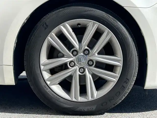 トヨタ クラウン アスリート S 滋賀県 2013(平25)年 13.3万km ホワイトパールクリスタルシャイン 純正メーカーナビ/（AM/FM/CD/DVD/TVフルセグHDD/Bluetooth/USB）/プリクラッシュブレーキアシスト/ETC/バックカメラ/クルーズコントロール/コーナーセンサー/ステアリングスイッチ/ハンズフリーフォン/シートヒーターD/N/シートベンチレーションD/N/パワーシートD/N/オートエアコン/オートライト/プッシュスタート/スマートキー/電動格納ミラー/レーダー付きルームミラー/USB/純正フロアマット/純正ドアバイザー