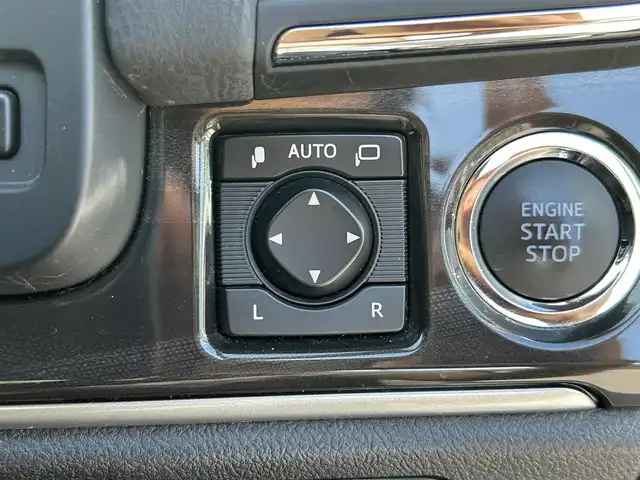 トヨタ クラウン アスリート S 滋賀県 2013(平25)年 13.3万km ホワイトパールクリスタルシャイン 純正メーカーナビ/（AM/FM/CD/DVD/TVフルセグHDD/Bluetooth/USB）/プリクラッシュブレーキアシスト/ETC/バックカメラ/クルーズコントロール/コーナーセンサー/ステアリングスイッチ/ハンズフリーフォン/シートヒーターD/N/シートベンチレーションD/N/パワーシートD/N/オートエアコン/オートライト/プッシュスタート/スマートキー/電動格納ミラー/レーダー付きルームミラー/USB/純正フロアマット/純正ドアバイザー