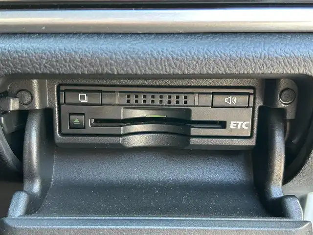 トヨタ クラウン アスリート S 滋賀県 2013(平25)年 13.3万km ホワイトパールクリスタルシャイン 純正メーカーナビ/（AM/FM/CD/DVD/TVフルセグHDD/Bluetooth/USB）/プリクラッシュブレーキアシスト/ETC/バックカメラ/クルーズコントロール/コーナーセンサー/ステアリングスイッチ/ハンズフリーフォン/シートヒーターD/N/シートベンチレーションD/N/パワーシートD/N/オートエアコン/オートライト/プッシュスタート/スマートキー/電動格納ミラー/レーダー付きルームミラー/USB/純正フロアマット/純正ドアバイザー