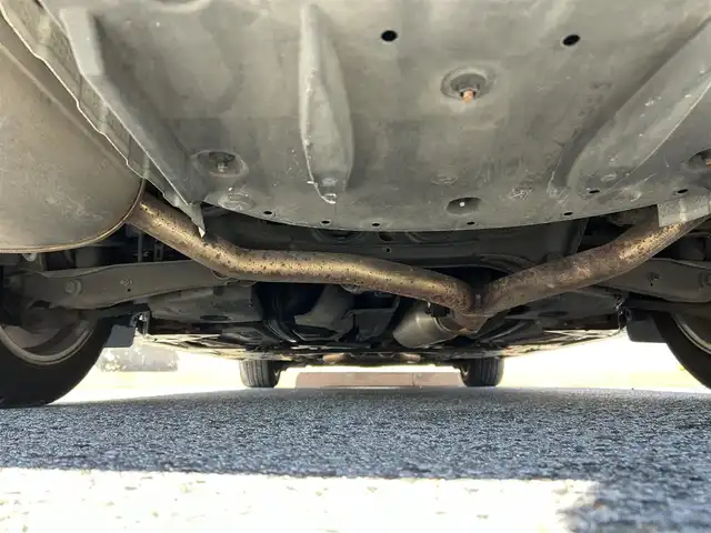 トヨタ クラウン アスリート S 滋賀県 2013(平25)年 13.3万km ホワイトパールクリスタルシャイン ８インチ純正ナビ/（AM/FM/CD/DVD/フルセグ/HDD/Bluetooth/USB）/レーダー付きルームミラー/ETC/バックカメラ/プリクラッシュブレーキアシスト/クルーズコントロール/コーナーセンサー/運転席・助手席シートヒーター/運転席・助手席シートベンチレーション/運転席・助手席パワーシート/電動格納ミラー/革巻きステアリング/ステアリングスイッチ/ハンズフリーフォン/オートライト/キセノンライト/フロントフォグ/フルオートエアコン/プッシュスタート/スマートキー/USB端子/純正フロアマット/純正ドアバイザー