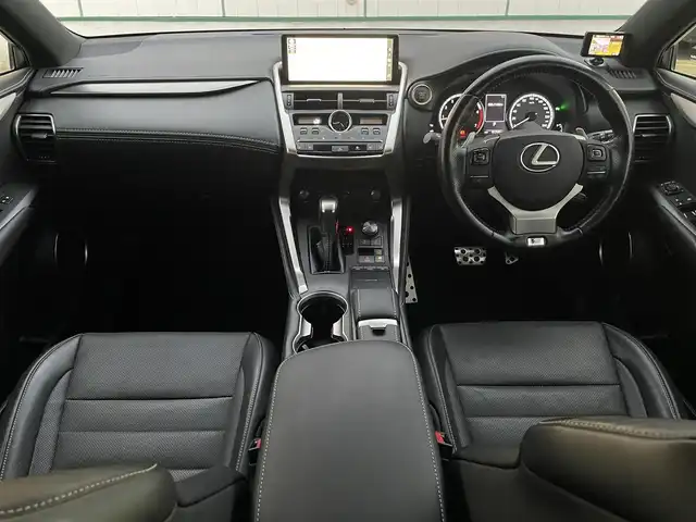 レクサス ＮＸ 300 Fスポーツ 山梨県 2018(平30)年 8.2万km ホワイトノーヴァガラスフレーク 黒革シート/純正メモリナビ/Bluetooth接続/フルセグTV/全方位カメラ/ETC2.0/ドライブレコーダー/前席パワーシート/前席シートヒーター/前席エアシート/ブラインドスポットモニター/ステアリングスイッチ/レーダー探知機/パドルシフト/エンジンスターター/スペアキー/取扱説明書/保証書