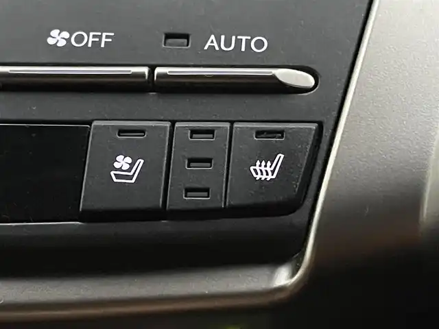 レクサス ＮＸ 300 Fスポーツ 山梨県 2018(平30)年 8.2万km ホワイトノーヴァガラスフレーク 黒革シート/純正メモリナビ/Bluetooth接続/フルセグTV/全方位カメラ/ETC2.0/ドライブレコーダー/前席パワーシート/前席シートヒーター/前席エアシート/ブラインドスポットモニター/ステアリングスイッチ/レーダー探知機/パドルシフト/エンジンスターター/スペアキー/取扱説明書/保証書