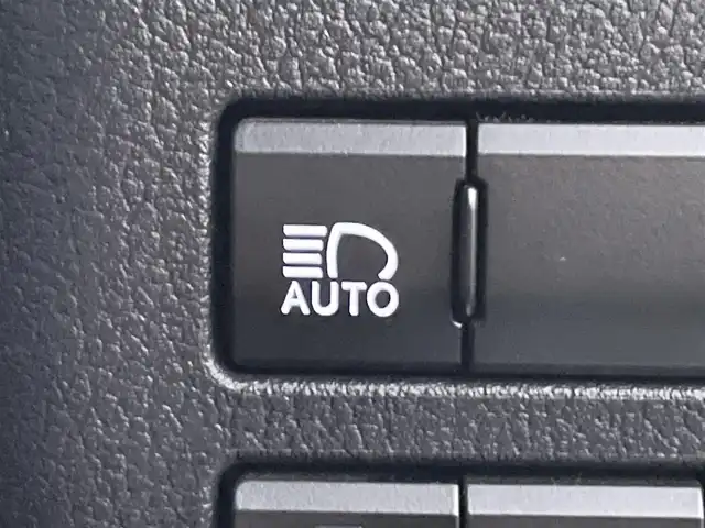 レクサス ＮＸ 300 Fスポーツ 山梨県 2018(平30)年 8.2万km ホワイトノーヴァガラスフレーク 黒革シート/純正メモリナビ/Bluetooth接続/フルセグTV/全方位カメラ/ETC2.0/ドライブレコーダー/前席パワーシート/前席シートヒーター/前席エアシート/ブラインドスポットモニター/ステアリングスイッチ/レーダー探知機/パドルシフト/エンジンスターター/スペアキー/取扱説明書/保証書