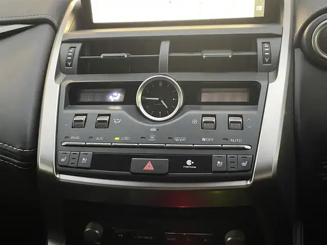 レクサス ＮＸ 300 Fスポーツ 山梨県 2018(平30)年 8.2万km ホワイトノーヴァガラスフレーク 黒革シート/純正メモリナビ/Bluetooth接続/フルセグTV/全方位カメラ/ETC2.0/ドライブレコーダー/前席パワーシート/前席シートヒーター/前席エアシート/ブラインドスポットモニター/ステアリングスイッチ/レーダー探知機/パドルシフト/エンジンスターター/スペアキー/取扱説明書/保証書