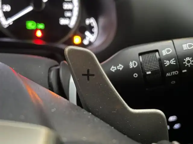 レクサス ＮＸ 300 Fスポーツ 山梨県 2018(平30)年 8.2万km ホワイトノーヴァガラスフレーク 黒革シート/純正メモリナビ/Bluetooth接続/フルセグTV/全方位カメラ/ETC2.0/ドライブレコーダー/前席パワーシート/前席シートヒーター/前席エアシート/ブラインドスポットモニター/ステアリングスイッチ/レーダー探知機/パドルシフト/エンジンスターター/スペアキー/取扱説明書/保証書