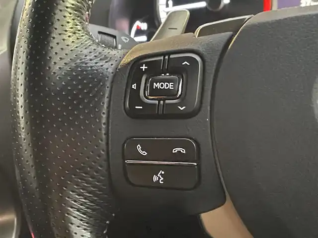 レクサス ＮＸ 300 Fスポーツ 山梨県 2018(平30)年 8.2万km ホワイトノーヴァガラスフレーク 黒革シート/純正メモリナビ/Bluetooth接続/フルセグTV/全方位カメラ/ETC2.0/ドライブレコーダー/前席パワーシート/前席シートヒーター/前席エアシート/ブラインドスポットモニター/ステアリングスイッチ/レーダー探知機/パドルシフト/エンジンスターター/スペアキー/取扱説明書/保証書