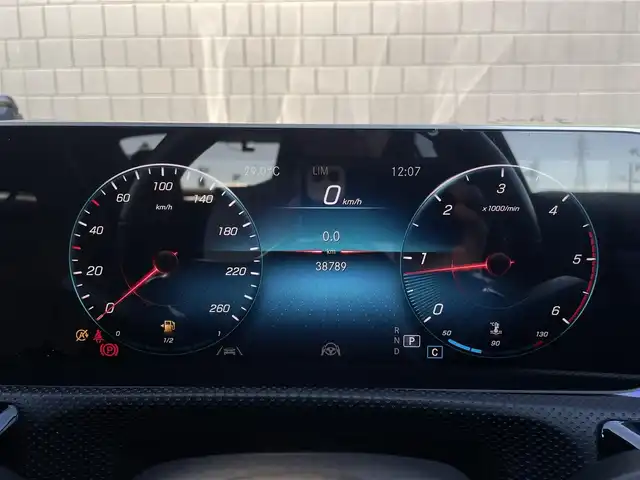 メルセデス・ベンツ ＣＬＡ２００ｄ AMGライン 三重県 2019(令1)年 3.9万km コスモスブラック レザーEXC　/HUD　/パノラマサンルーフ　/アンビエントライト　/純正ナビ　/全方位カメラ　/レーダーセーフティ　/ACC　/アドバンストサウンド　/パワーシート　/黒革シート　/シートヒーター　/純正18インチアルミ　/前後ドライブレコーダー