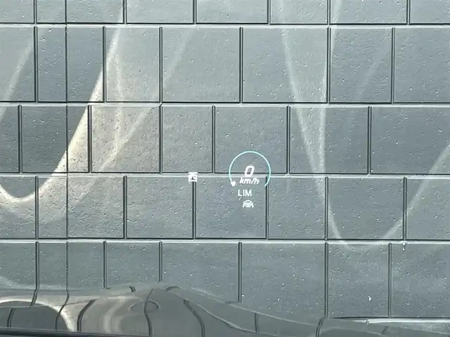 メルセデス・ベンツ ＣＬＡ２００ｄ AMGライン 三重県 2019(令1)年 3.9万km コスモスブラック レザーEXC　/HUD　/パノラマサンルーフ　/アンビエントライト　/純正ナビ　/全方位カメラ　/レーダーセーフティ　/ACC　/アドバンストサウンド　/パワーシート　/黒革シート　/シートヒーター　/純正18インチアルミ　/前後ドライブレコーダー