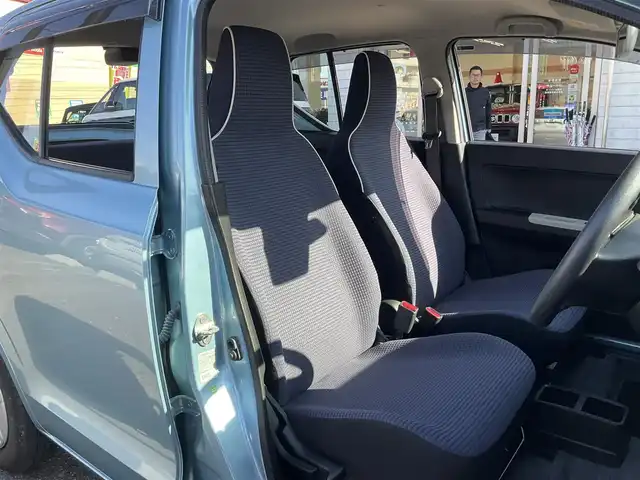 スズキ アルト L 滋賀県 2021(令3)年 0.6万km フィズブルーパールメタリック 距離5/800km台/純正CDオーディオ/スズキセーフティーサポート/パーキングコーナーセンサー/エネチャージ/シートヒーター/純正マット/バイザー/取説/保証書