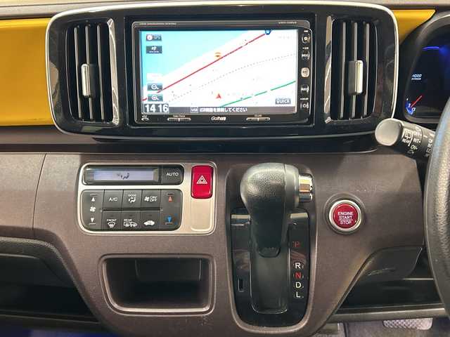 ホンダ Ｎ ＯＮＥ プレミアム ツアラー 道央・札幌 2013(平25)年 8.3万km プレミアムイエローパールⅡ /4WD//純正ナビ/フルセグTV/DVD/CD/MSV/BT//バックカメラ//社外エンジンスターター//横滑り防止//ETC//HID//フロントフォグ//プッシュスタート//スマートキー//ドアバイザー//電格ミラー//ミラーヒーター