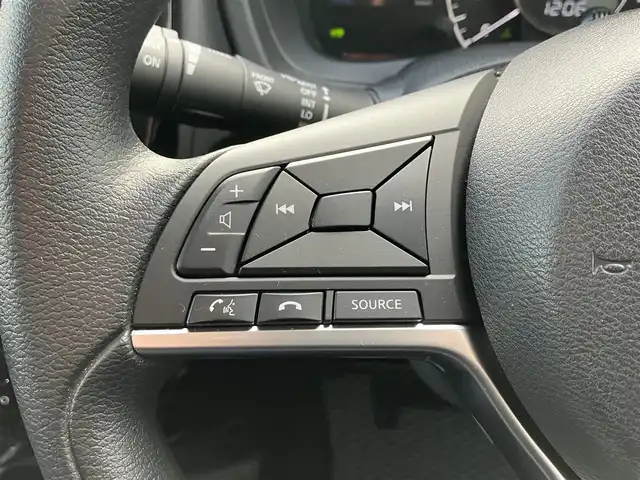 日産 ノート e－パワー X 三重県 2018(平30)年 4.6万km スーパーブラック ♪車検R9年2月21日/♪登録時走行距離45150km/♪エマージェンシーブレーキ/・踏み間違い衝突防止アシスト/・LDW(車線逸脱警報)/・Li(車線逸脱防止支援システム)/♪アラウンドビューモニター/♪インテリジェントクルーズコントロール/♪純正ナビ/・フルセグ・DVD再生/・CD録音・Bluetooth/♪バックカメラ/♪デジタルインナーミラー/♪LEDヘッドライト/♪ウィンカーミラー/♪オートライト/♪ライトレベリング/♪コーナーセンサー/♪オートリトラ/♪電動格納ミラー/♪ドライブレコーダー/♪ETC/♪ルーフアンテナ/♪フロアマット/♪プライバシーガラス