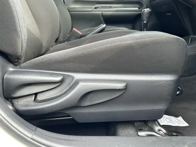 トヨタ アクア S スタイルブラック 愛媛県 2019(平31)年 2.5万km ホワイトパールクリスタルシャイン ディーラーOP純正ナビ/BT/AM・FM/CD/DVD/ワンセグTV/バックカメラ/ETC/前方ドライブレコーダー/ステアリングスイッチ/オートライト/オートマチックハイビーム/前後コーナーセンサー/横滑り防止装置/衝突軽減システム/純正フロアマット/純正ホイールキャップ/スペアキー