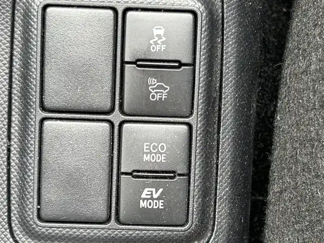 トヨタ アクア S スタイルブラック 愛媛県 2019(平31)年 2.5万km ホワイトパールクリスタルシャイン ディーラーOP純正ナビ/BT/AM・FM/CD/DVD/ワンセグTV/バックカメラ/ETC/前方ドライブレコーダー/ステアリングスイッチ/オートライト/オートマチックハイビーム/前後コーナーセンサー/横滑り防止装置/衝突軽減システム/純正フロアマット/純正ホイールキャップ/スペアキー