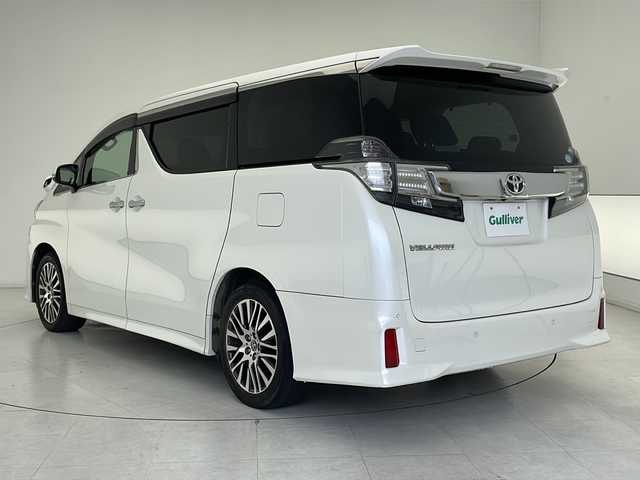 トヨタ ヴェルファイア Z Gエディション 千葉県 2016(平28)年 6.9万km ホワイトパールクリスタルシャイン 純正10型ナビ/・AM/FM SD CD BT フルセグTV/純正フリップダウンモニター/トヨタセーフティセンス/衝突軽減ブレーキ/車線維持機能/レーダークルーズコントロール/nanoeオートエアコン/両側電動スライドドア/パワーバックドア/電動パーキングブレーキ/オートブレーキホールド/バックカメラ/ETC/オートマチックハイビーム/インテリジェントクリアランスソナー/黒革合皮シート/助手席パワーオットマン/ステアリングヒーター/LEDヘッドライト/LEDイルミネーション/後席サンシェード/自動防眩ミラー